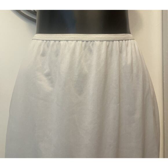 Medium Gaymode Vintage Womens Half Slip Ivory Flower Embellishment Side Slit - Picture 6 of 9